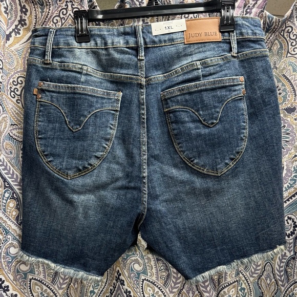 Judy Blue Dark Wash Denim Shorts - 150328 - Picture 2 of 7